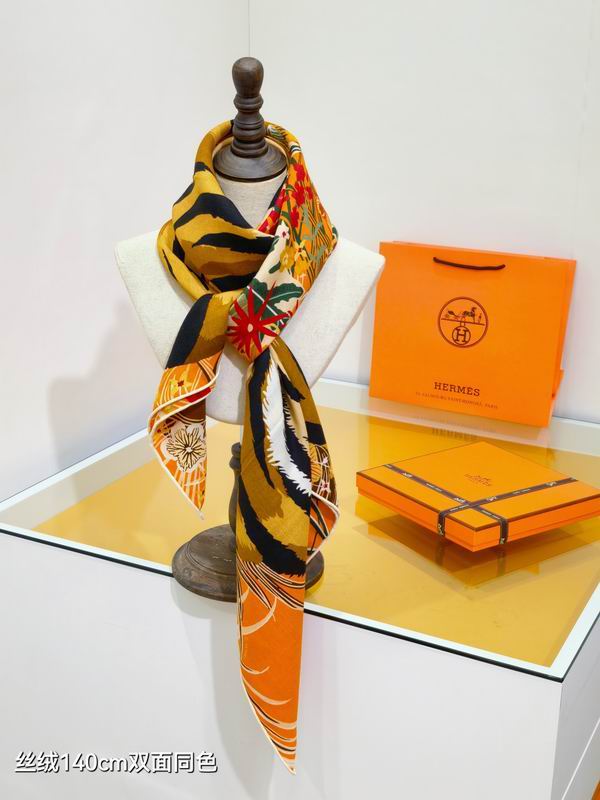 Hermes scarf 140X140cm 70%羊绒 30%真丝 E02 (2)
