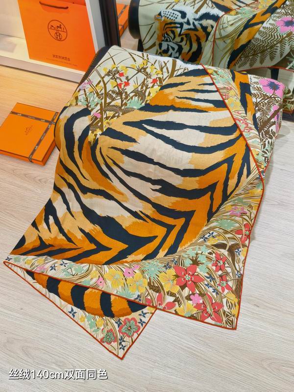 Hermes scarf 140X140cm 70%羊绒 30%真丝 E02 (22)