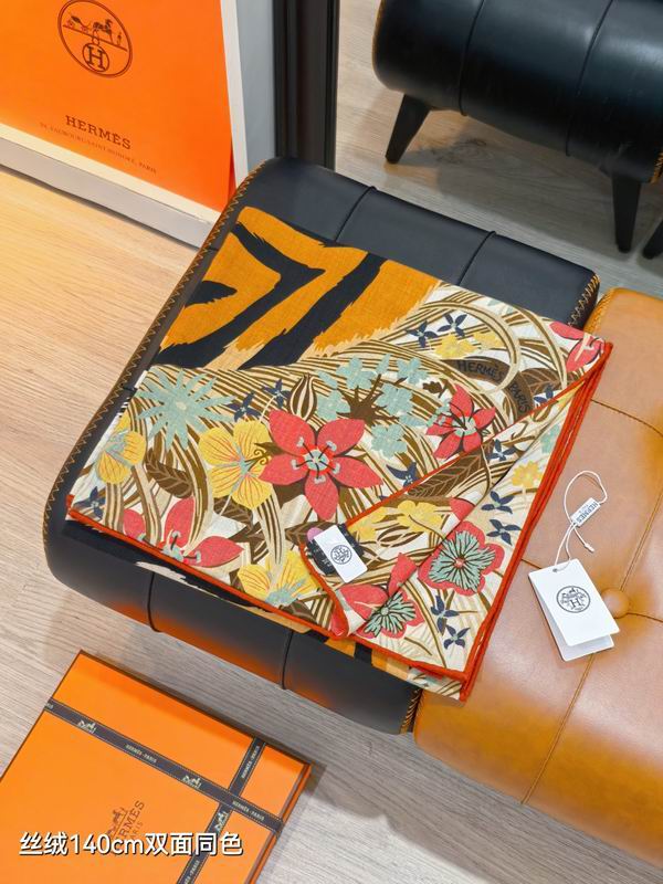 Hermes scarf 140X140cm 70%羊绒 30%真丝 E02 (23)