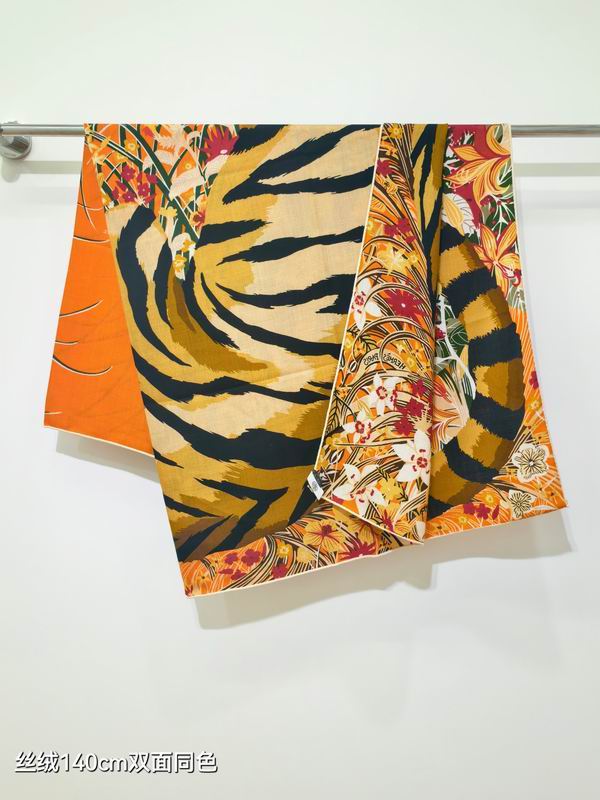 Hermes scarf 140X140cm 70%羊绒 30%真丝 E02 (3)
