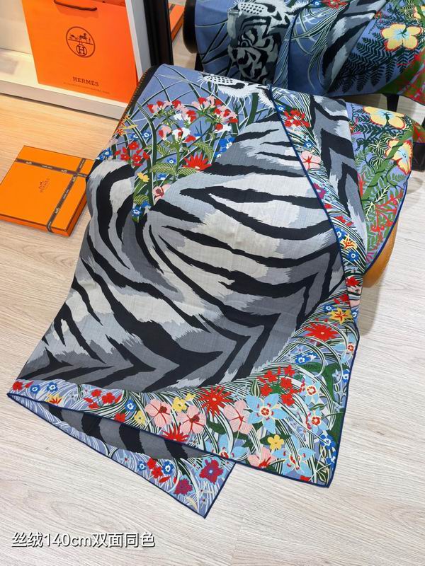 Hermes scarf 140X140cm 70%羊绒 30%真丝 E02 (30)
