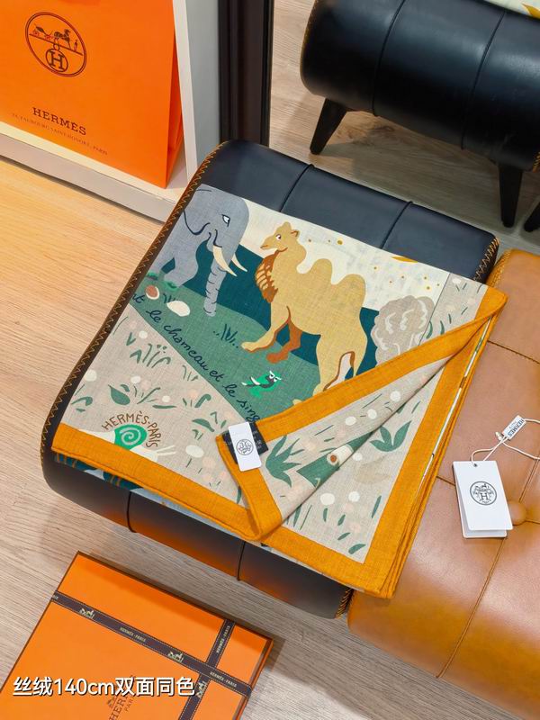 Hermes scarf 140X140cm 70%羊绒30%真丝 E15 (10)