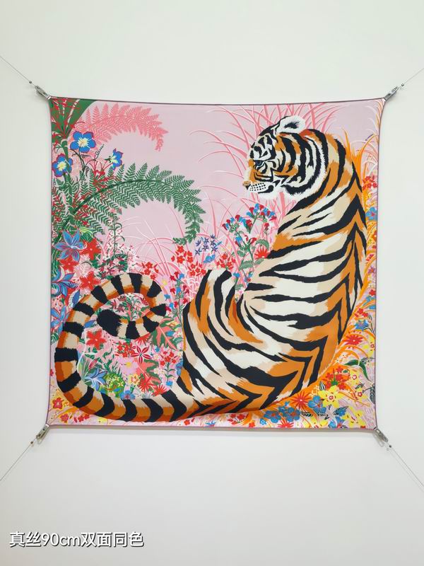 Hermes silk Scarf 90X90cm E27 (27)