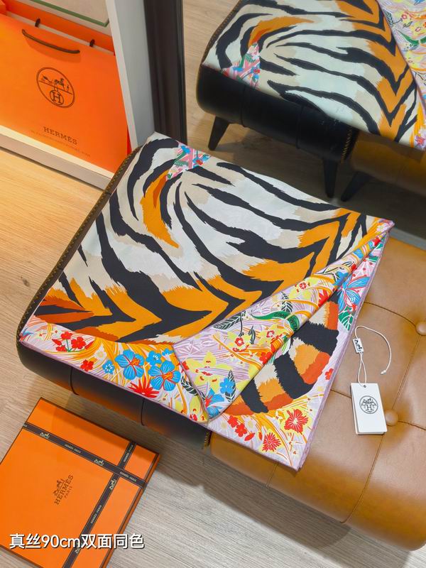 Hermes silk Scarf 90X90cm E27 (28)