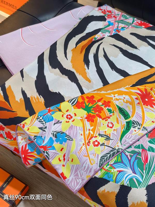 Hermes silk Scarf 90X90cm E27 (30)