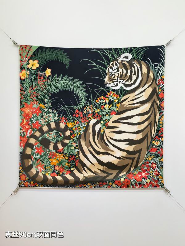 Hermes silk Scarf 90X90cm E27 (47)