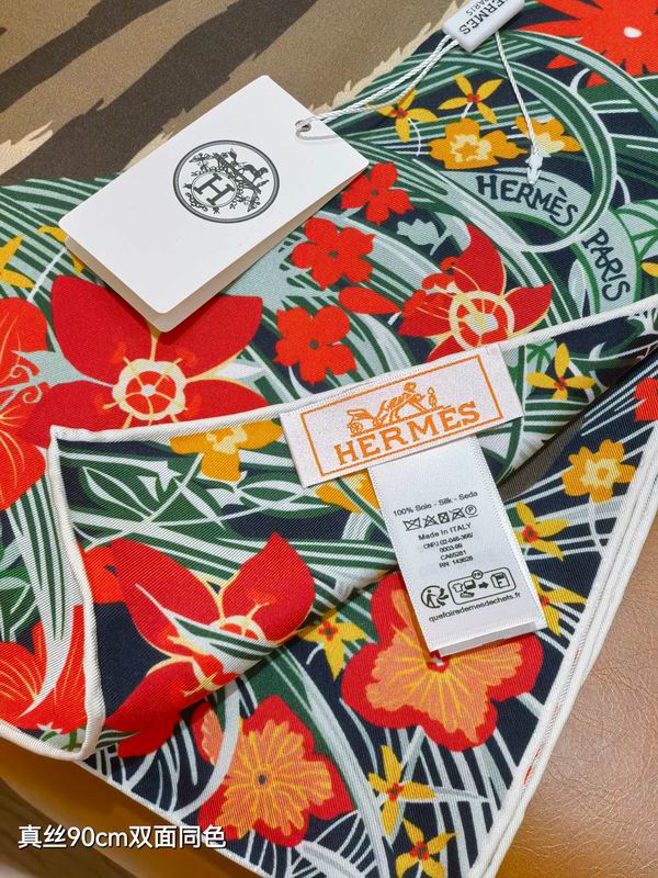 Hermes silk Scarf 90X90cm E27 (49)