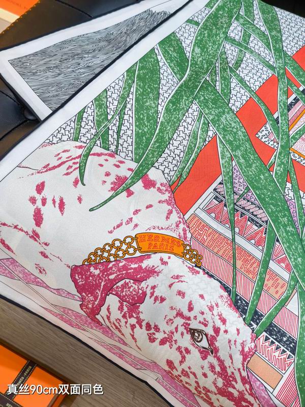 Hermes silk scarf 90X90cm E29 (4)