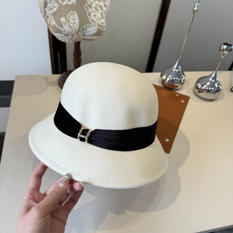 Hermes top hat (504)