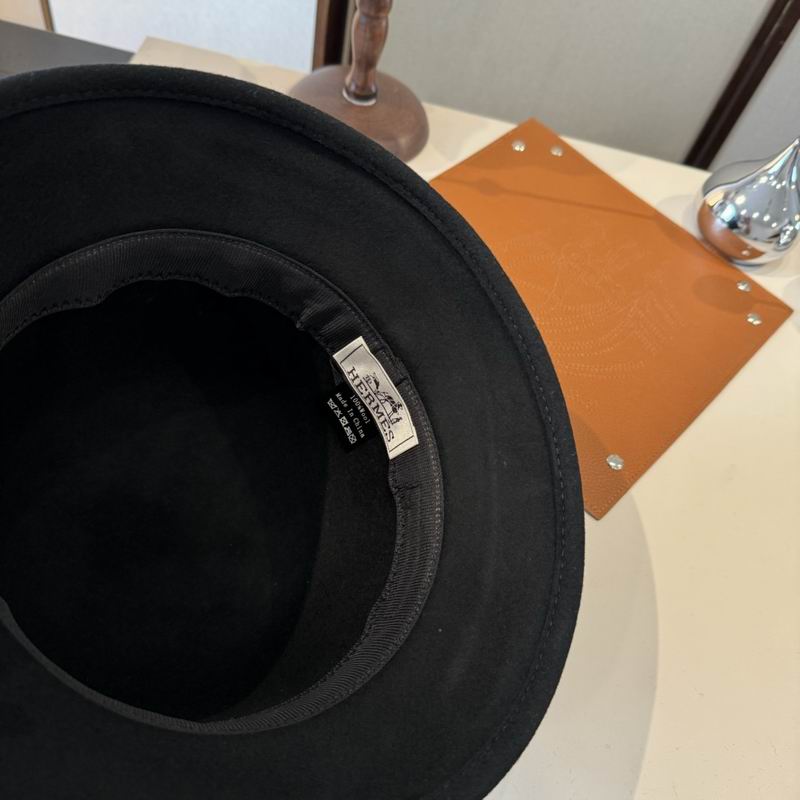 Hermes top hat (513)