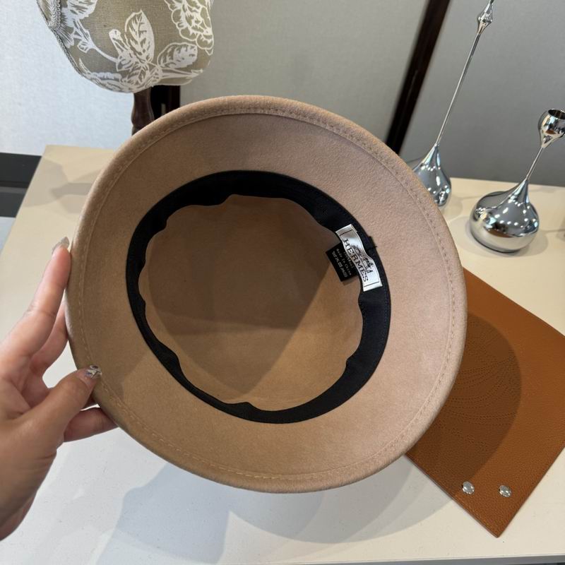 Hermes top hat (523)