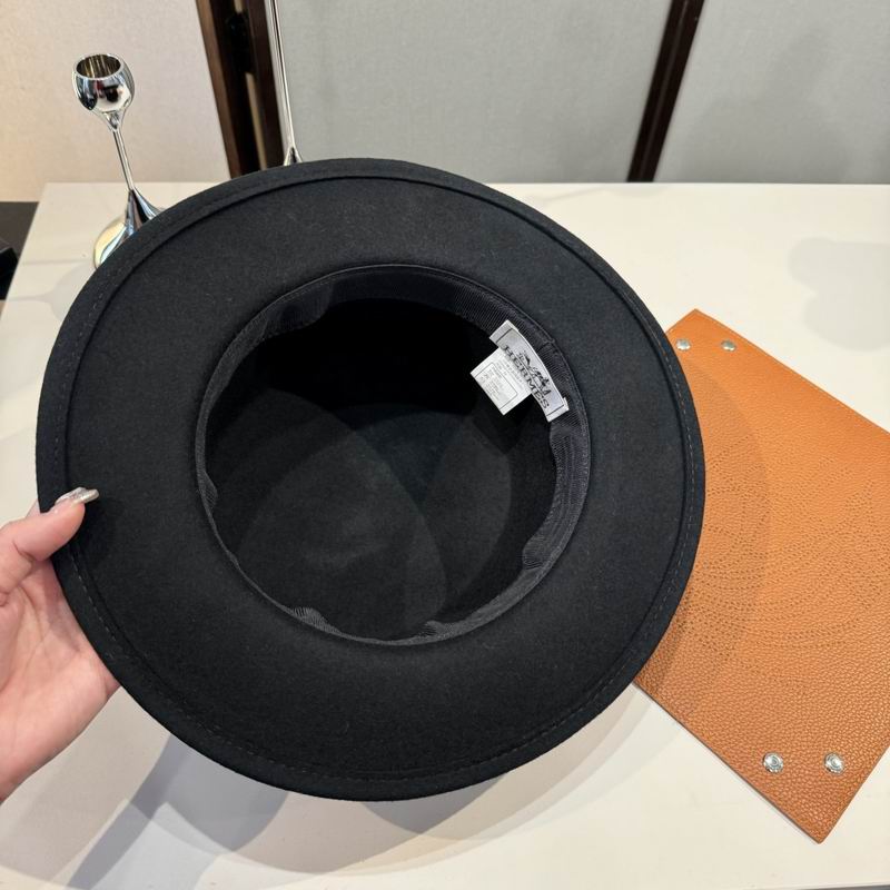 Hermes top hat (601)