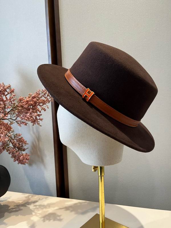Hermes top hat (913)