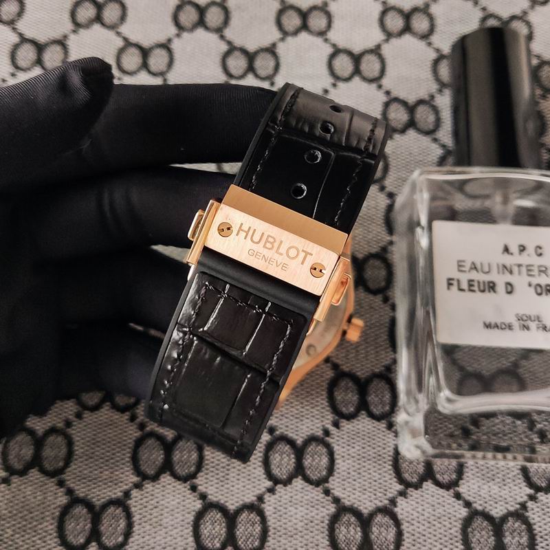 Hublot 42mm 78-Classic Fusion (1)