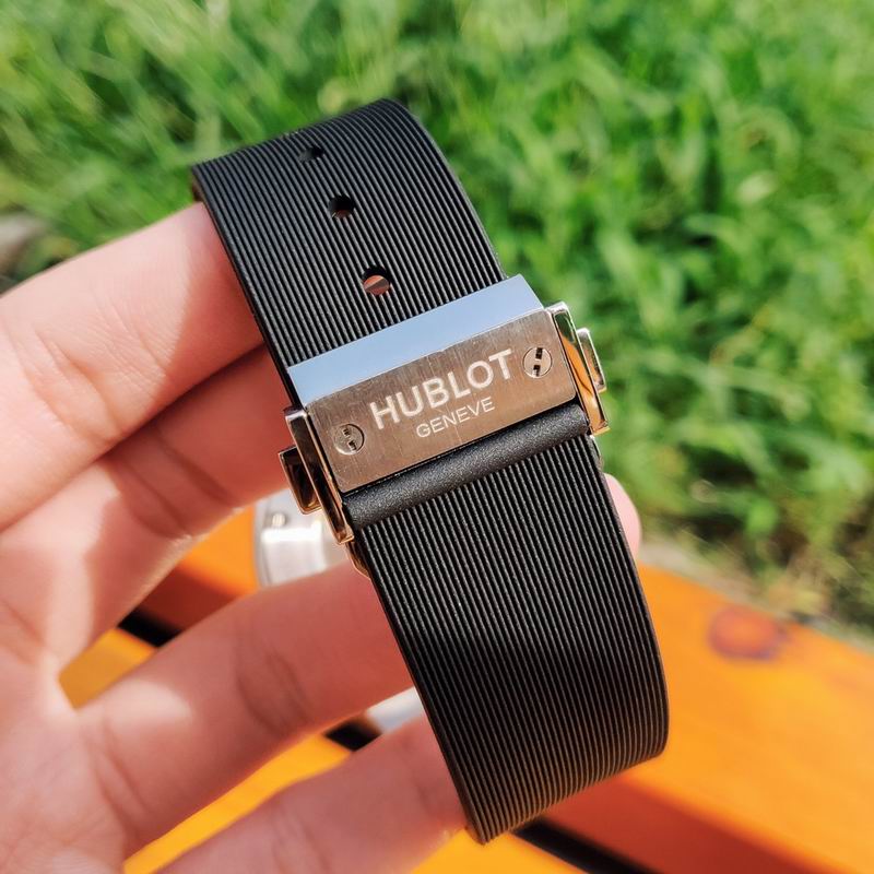 Hublot 43mm 44 (1)