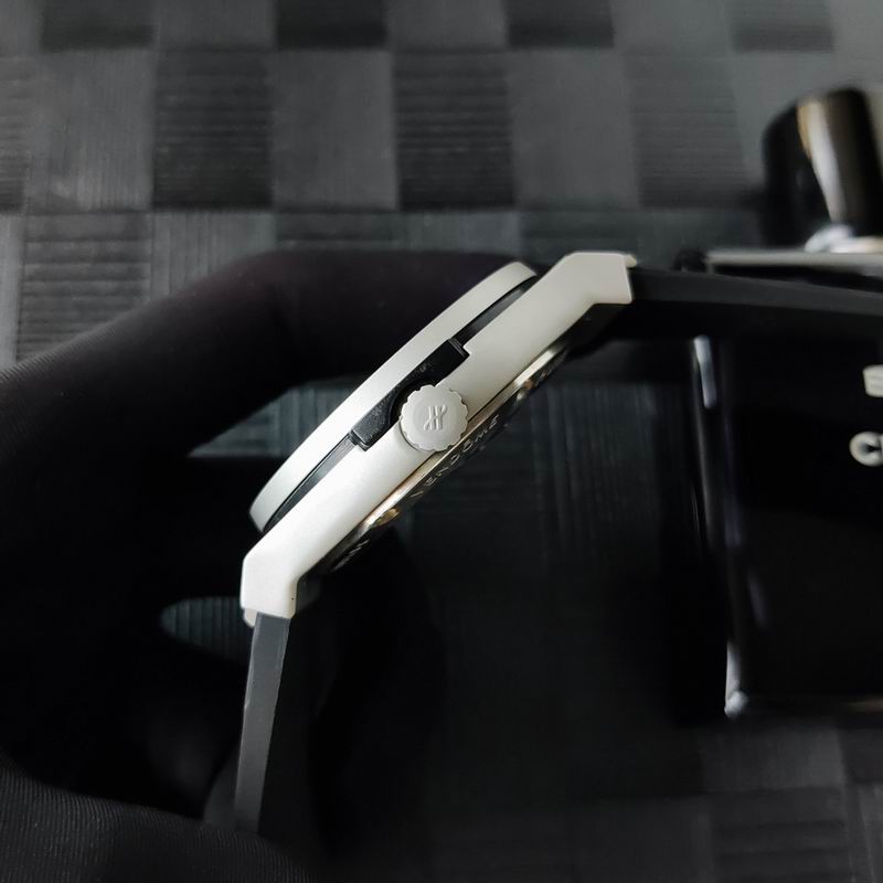 Hublot M42mm W33mm 100 (3)