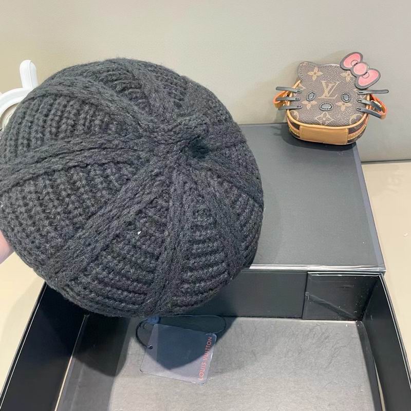 LV Beret (13)