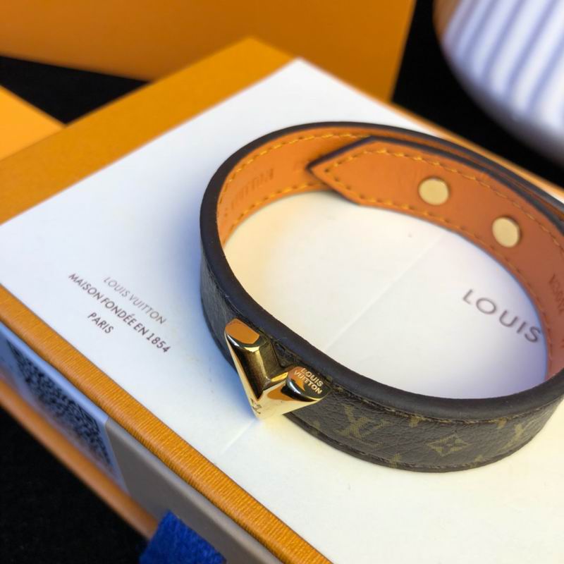 LV Bracelet 07yxq18 (1)