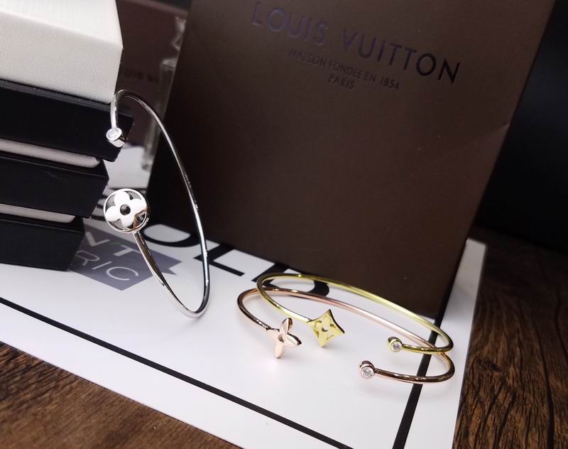LV Bracelet 07yxq22 (3)