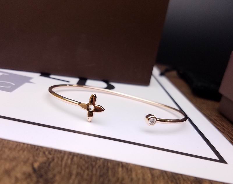 LV Bracelet 07yxq22 (4)