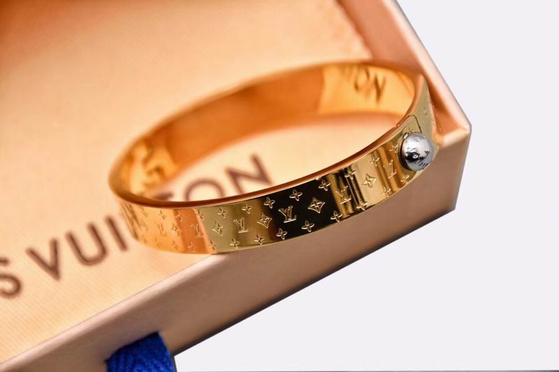 LV Bracelet 07yxq23 (2)