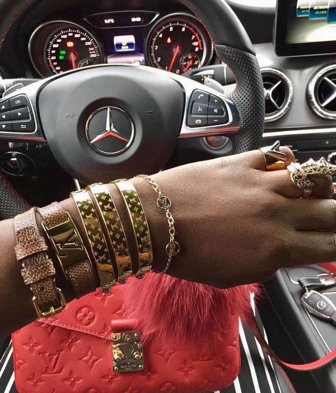 LV Bracelet 07yxq23 (5)