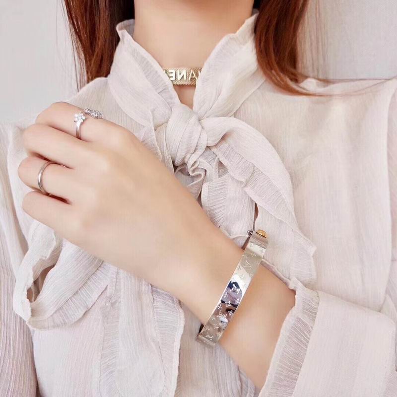 LV Bracelet 07yxq23 (6)