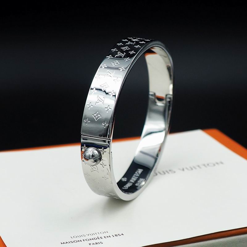 LV Bracelet 07yxq24 (6)
