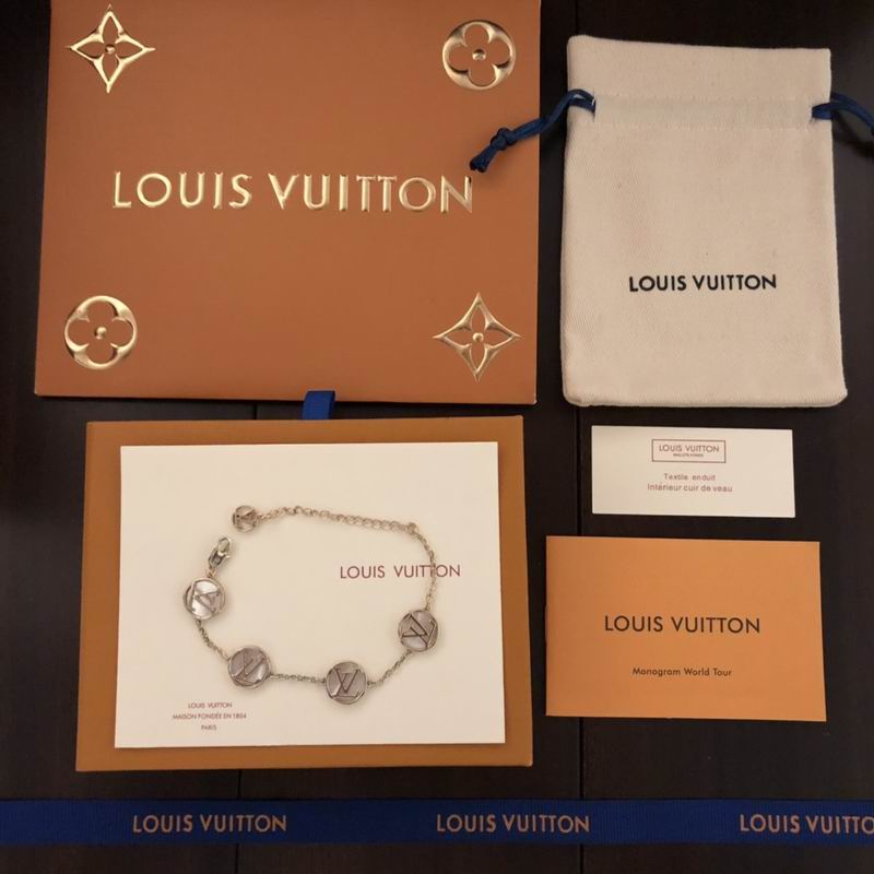 LV Bracelet 07yxq27 (1)