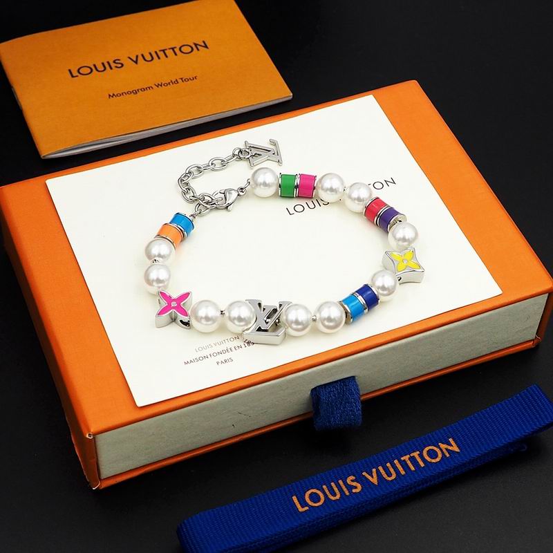 LV Bracelet 07yxq29 (3)