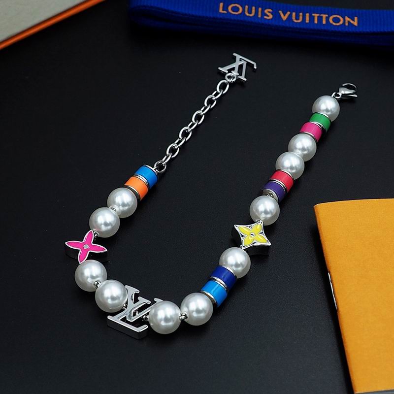 LV Bracelet 07yxq29 (4)