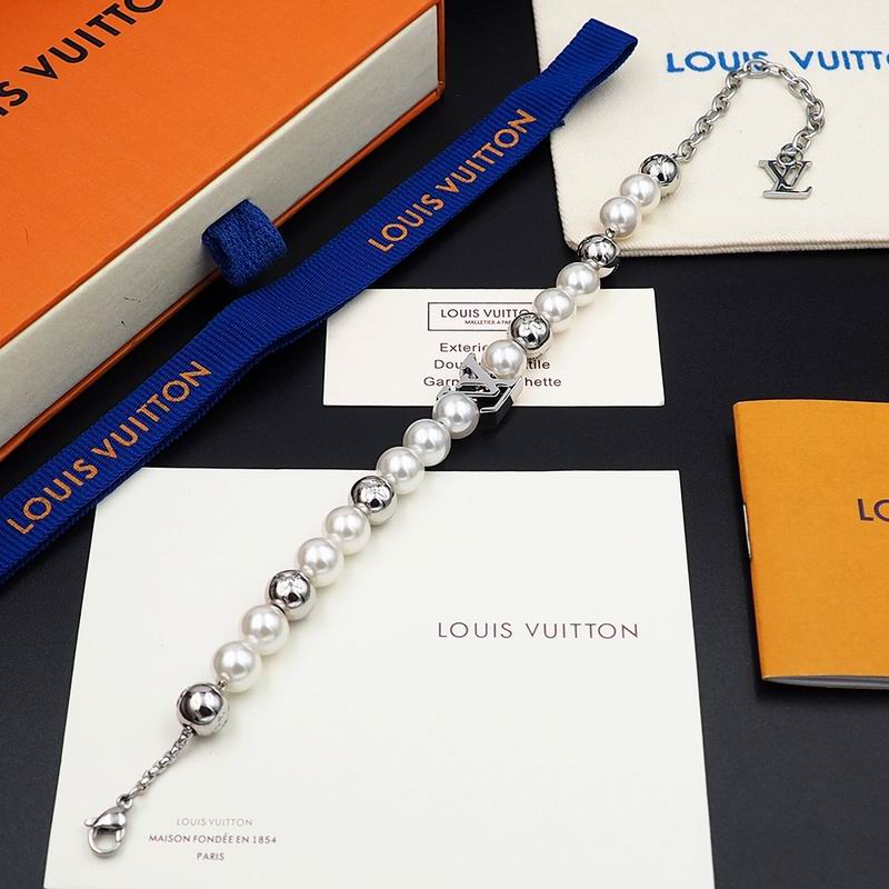 LV Bracelet 07yxq30 (9)