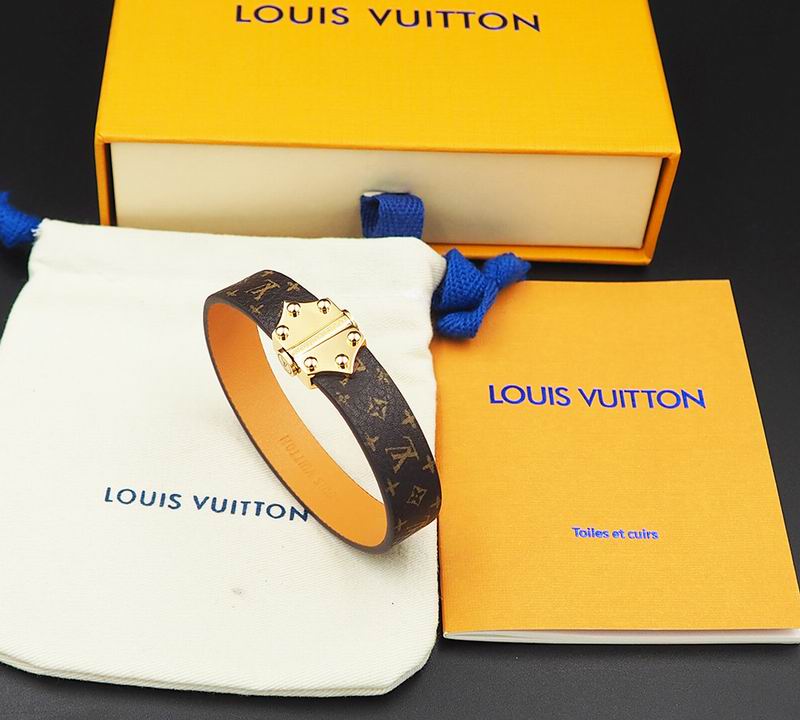 LV Bracelet 08yxq22 (1)