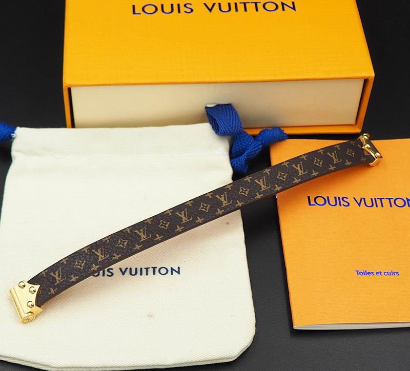 LV Bracelet 08yxq22 (8)
