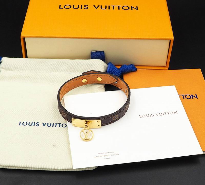 LV Bracelet 08yxq28 (3)