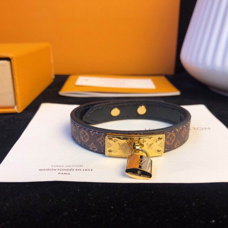 LV Bracelet 08yxq32 (9)