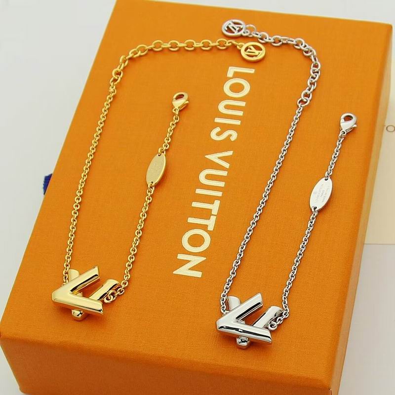 LV Bracelet 09yxq01 (2)