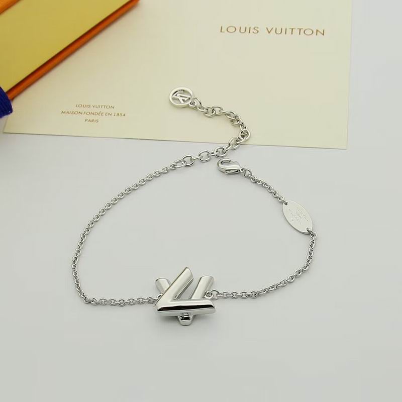 LV Bracelet 09yxq01 (4)