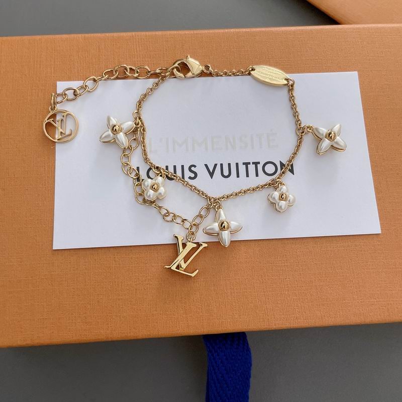 LV Bracelet 09yxq04 (1)