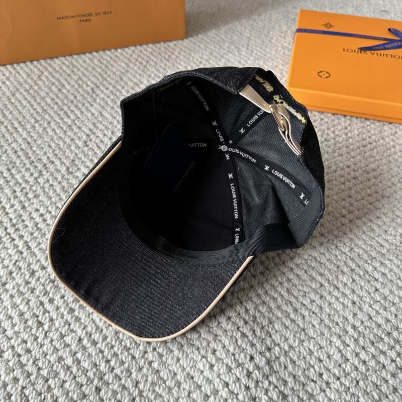 LV Cap (657)