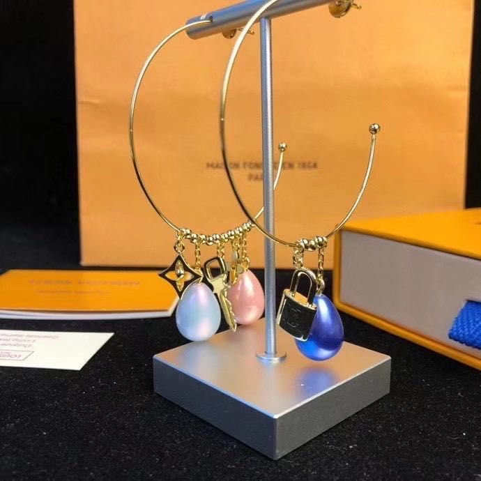 LV Earring 07yxq22 (8)
