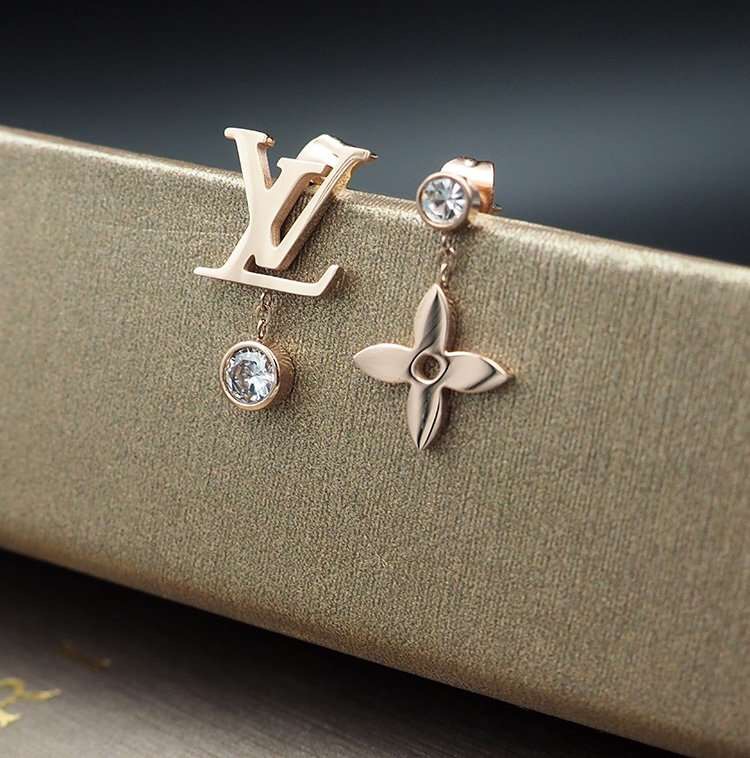 LV Earring 07yxq42 (5)
