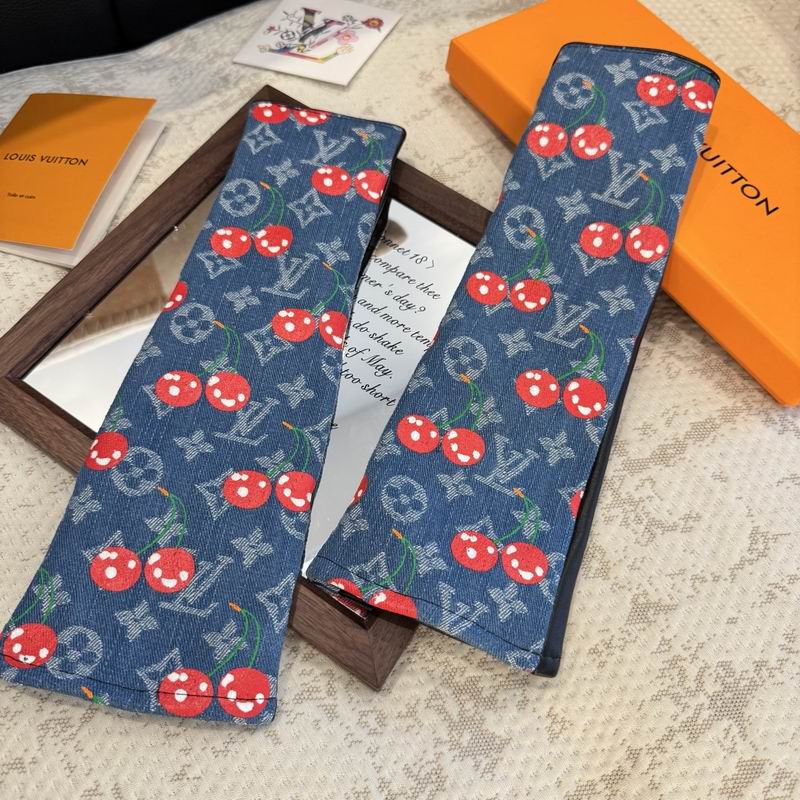 LV Gloves M L 35 (3)