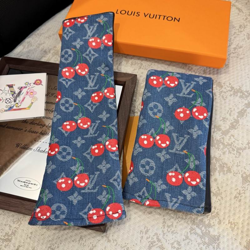 LV Gloves M L 35 (6)