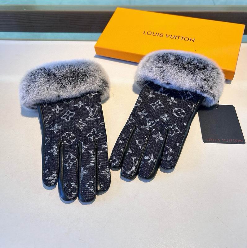 LV Gloves M L 49 (6)