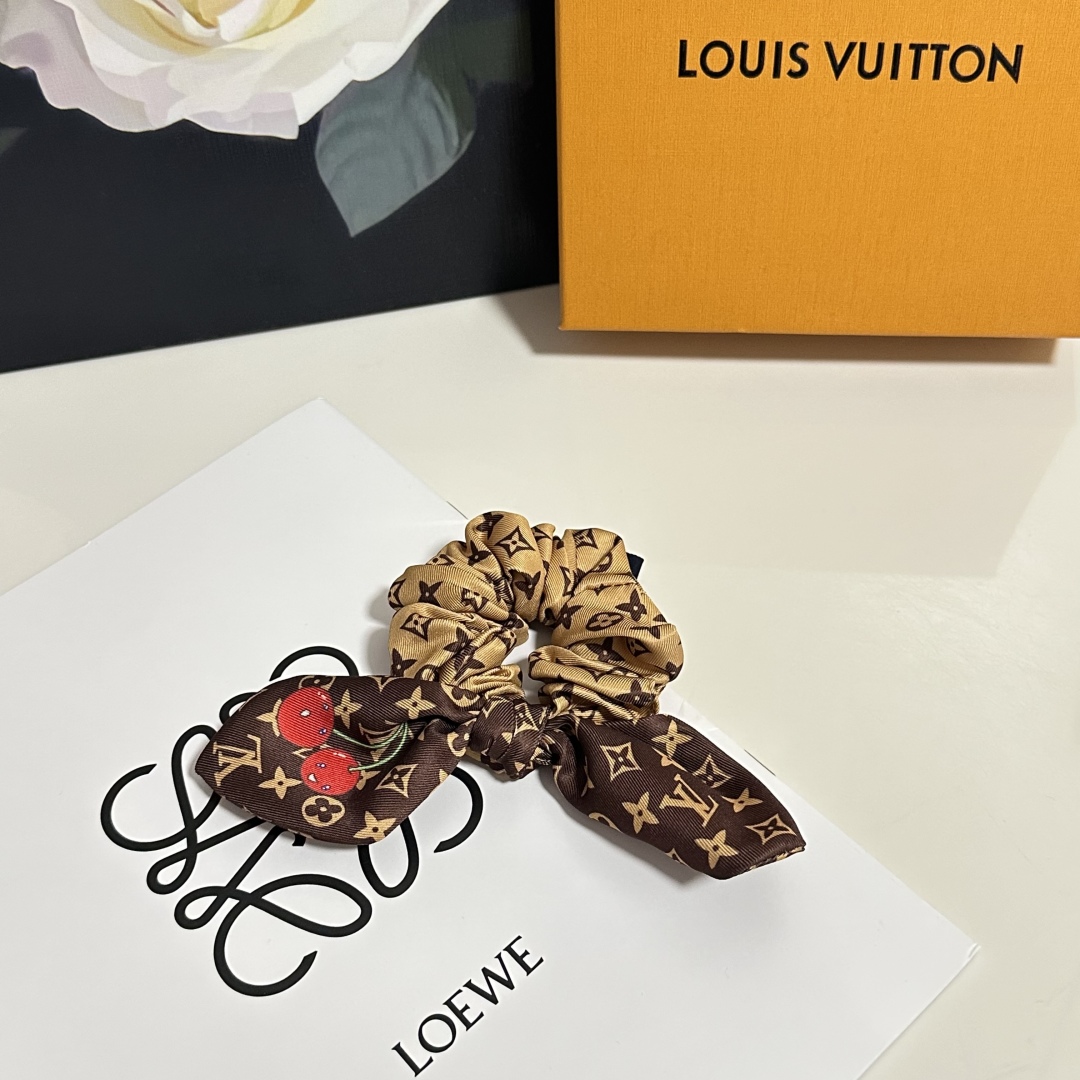 LV Hairband (12)