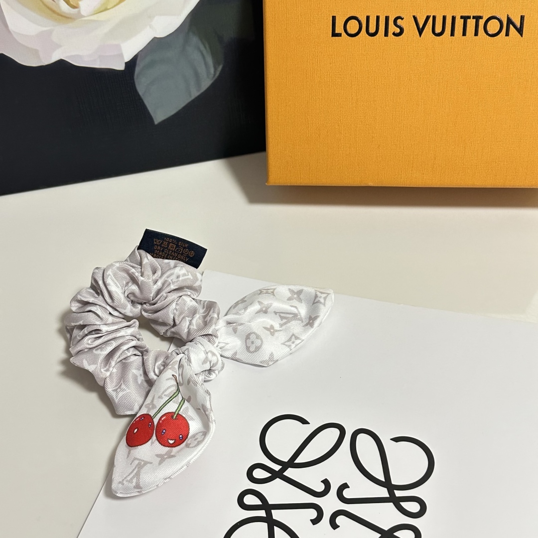 LV Hairband (16)
