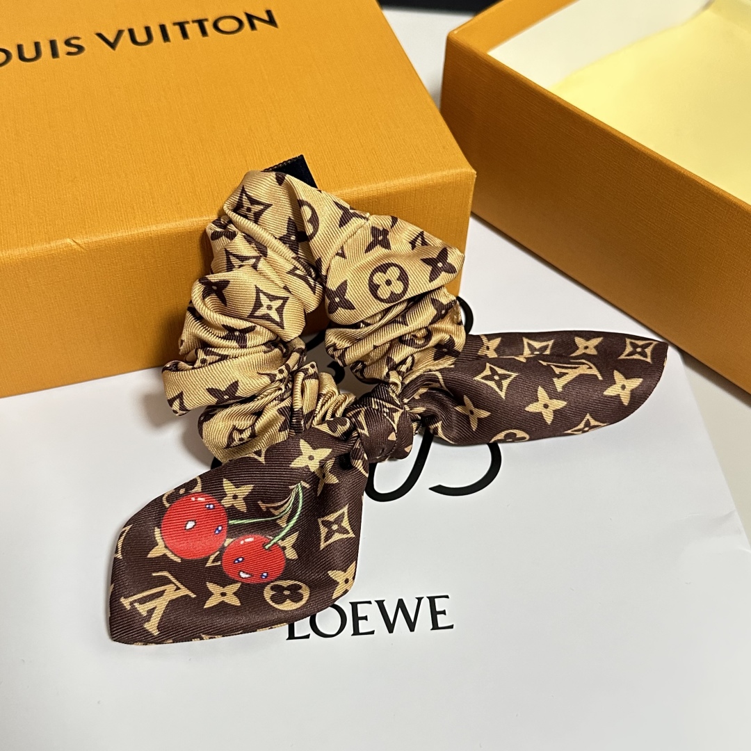 LV Hairband (22)