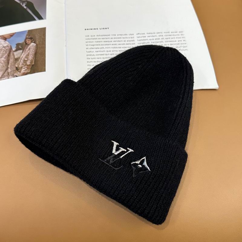 LV Hat dx (1044)