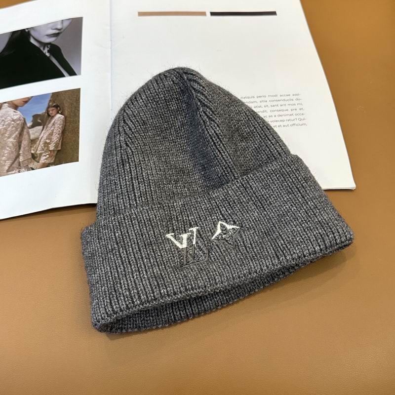LV Hat dx (1053)